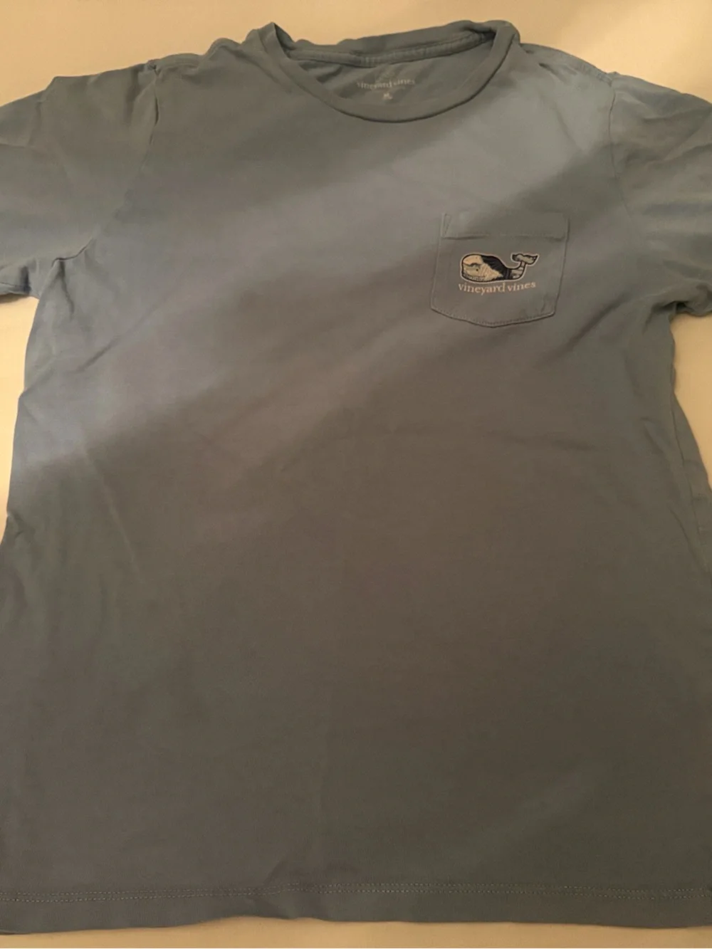 Boys medium whale vineyard vibes logo tshirt pocket short sleeve